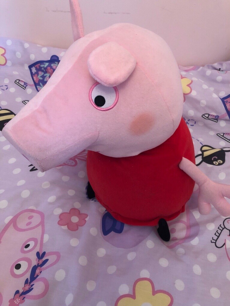 large talking peppa pig